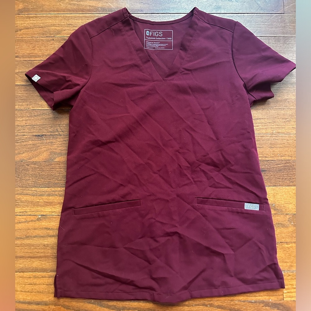 Figs maroon/burgundy scrub set xxs
